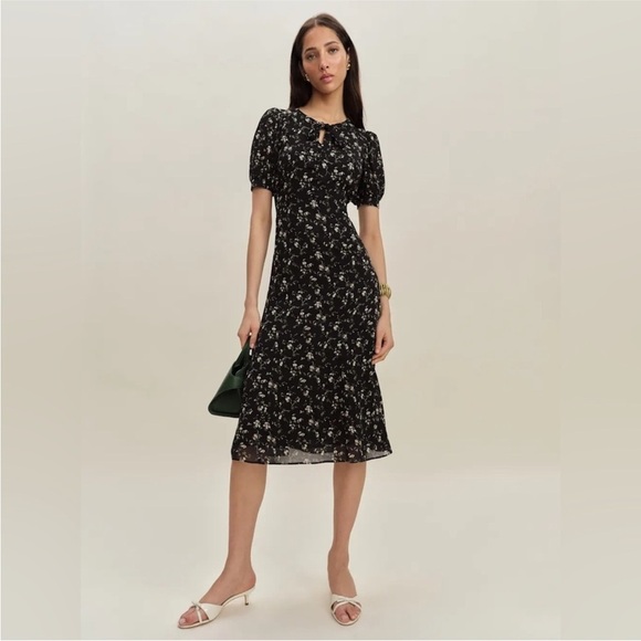 Reformation Dresses & Skirts - Reformation Delia Dress in Lucien black floral midi size 2